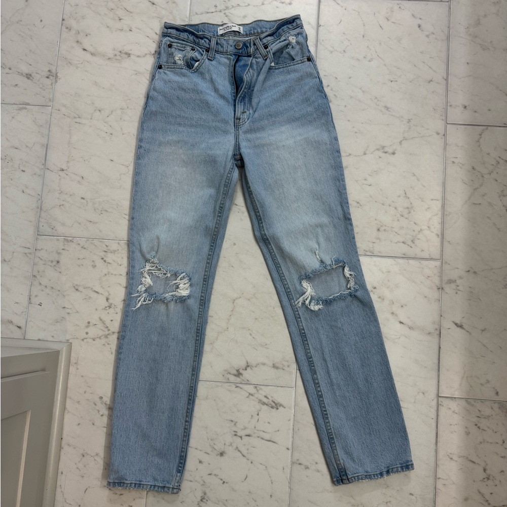 Abercrombie & Fitch Light Blue 90s Straight Ultra High Rise Jeans 2 reg 26